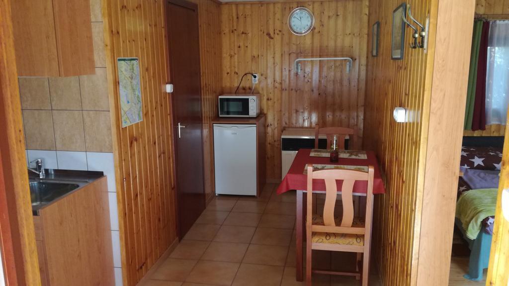 Mosonmagyaróvár Keri Apartman מראה חיצוני תמונה