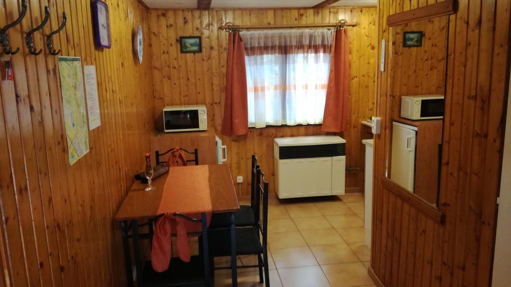 Mosonmagyaróvár Keri Apartman מראה חיצוני תמונה